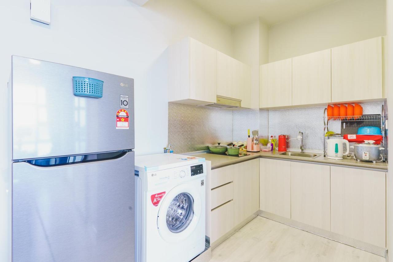 Full Seaview 2R1B Condo For 6Pax In Kota Kinabalu Esterno foto