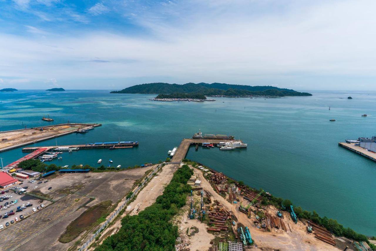 Full Seaview 2R1B Condo For 6Pax In Kota Kinabalu Esterno foto