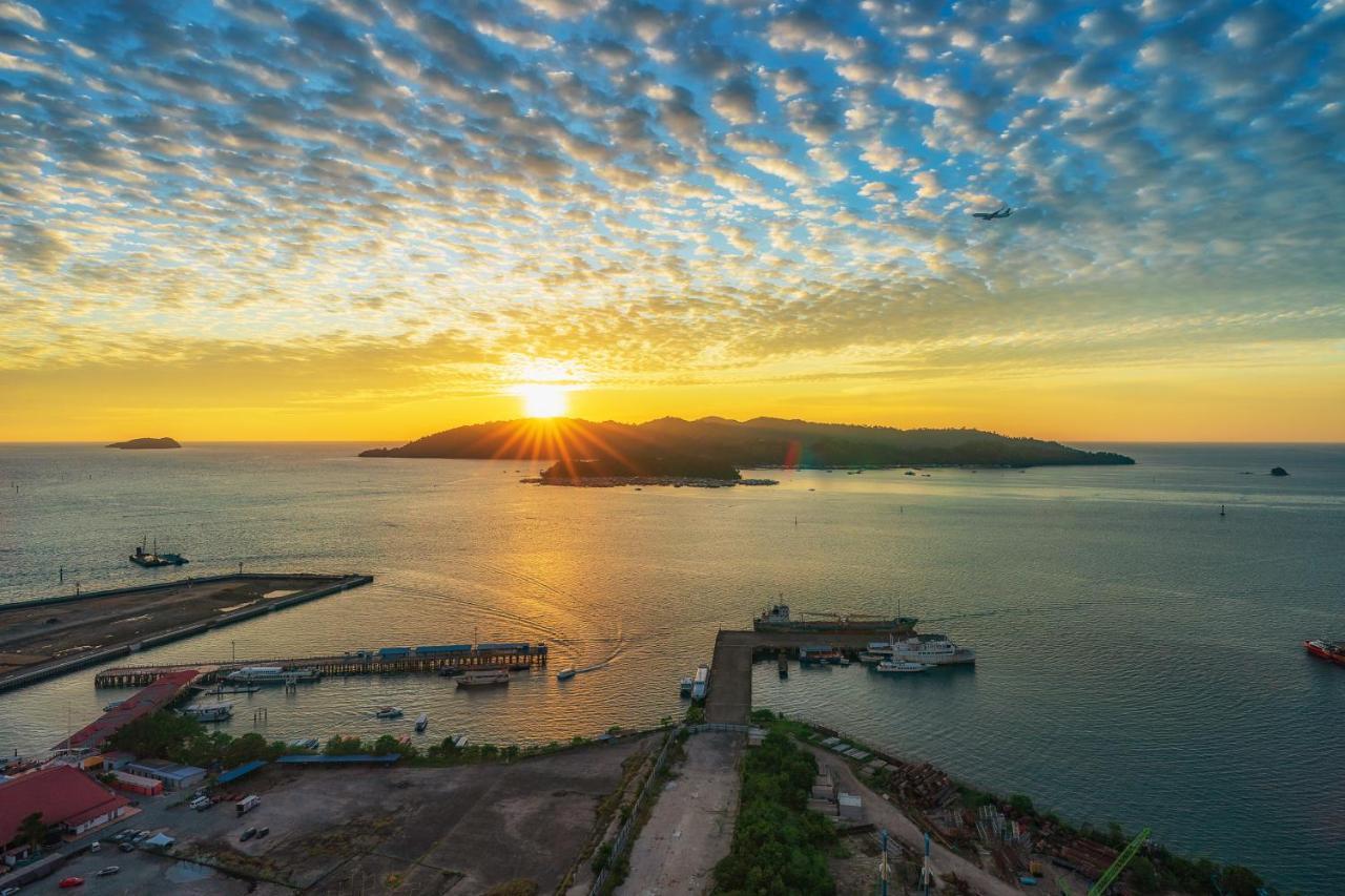 Full Seaview 2R1B Condo For 6Pax In Kota Kinabalu Esterno foto