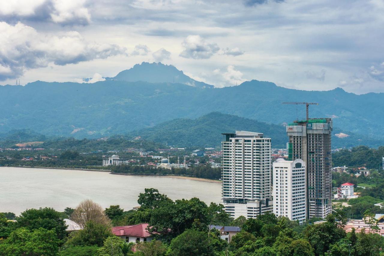 Full Seaview 2R1B Condo For 6Pax In Kota Kinabalu Esterno foto